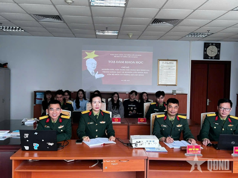 Thượng tá Vũ Thị Minh Tâm - Nữ tiến sĩ say mê nghiên cứu, lan tỏa giá trị tư tưởng Hồ Chí Minh